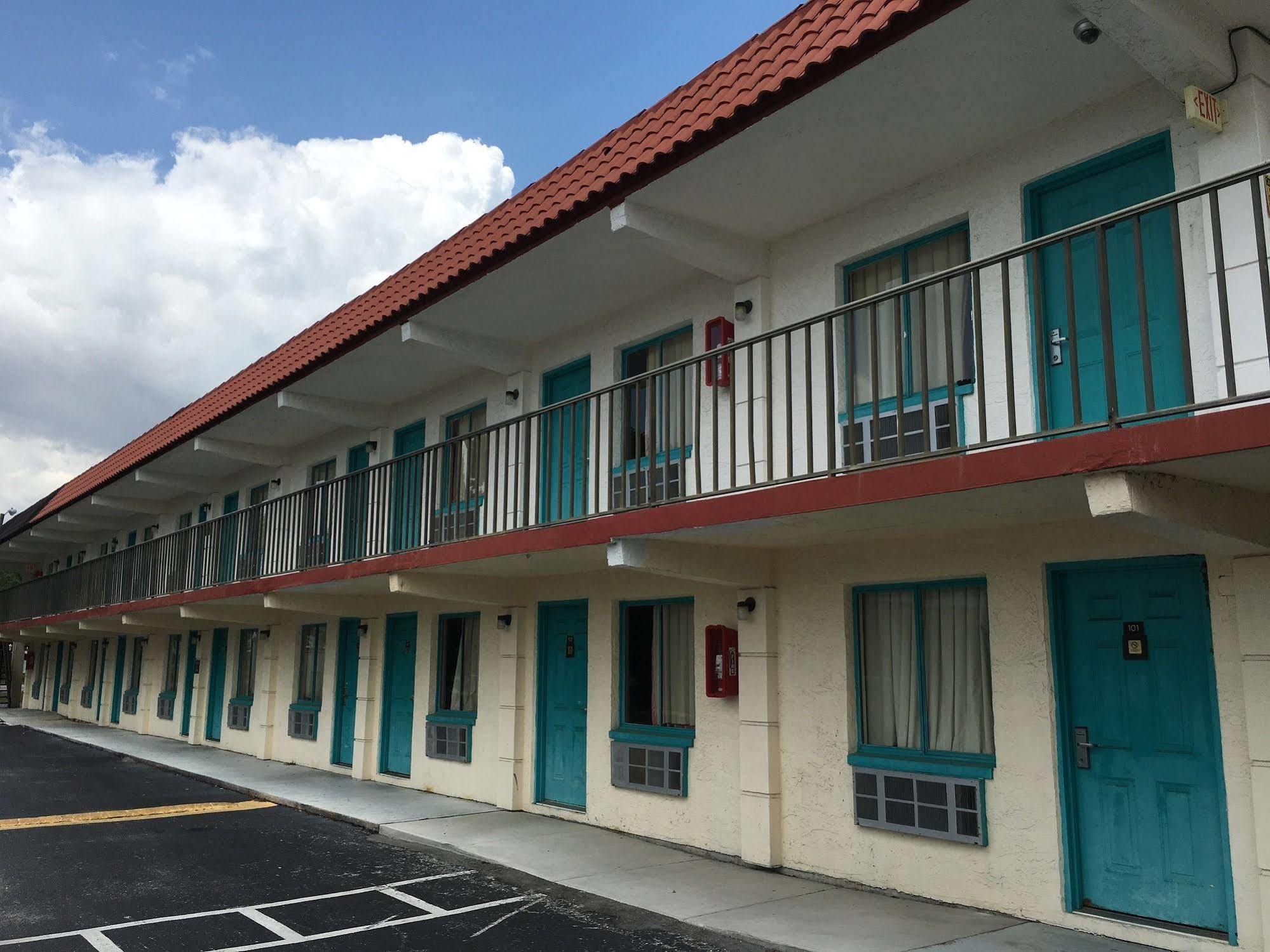 Clearwater Inn Safety Harbor Εξωτερικό φωτογραφία